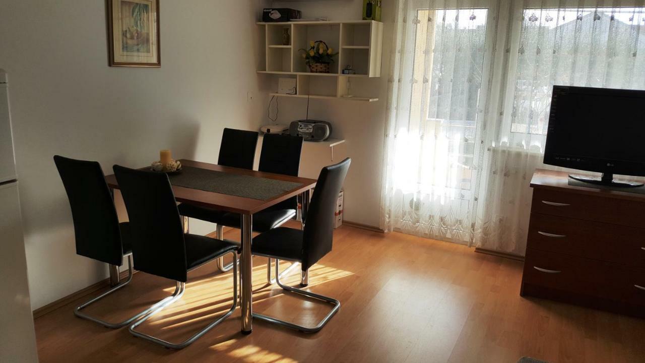 Marina Apartamento Biograd Na Moru Exterior foto