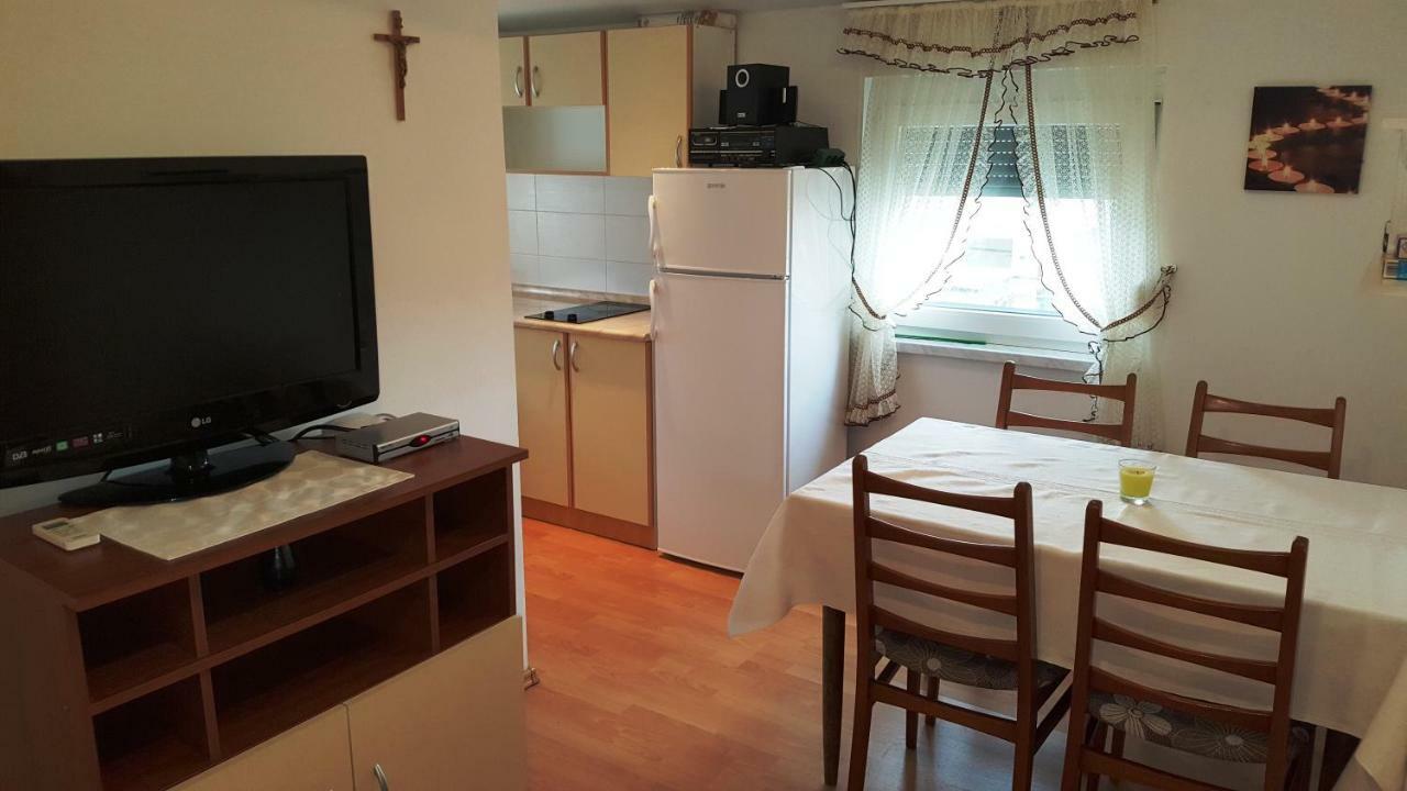 Marina Apartamento Biograd Na Moru Exterior foto